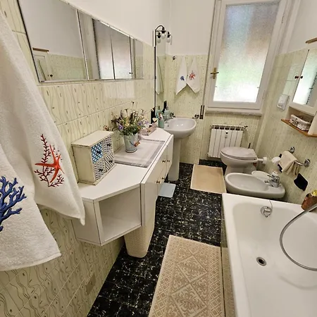 Casa Con Giardino Vicino Al Mare アパート ラッパロ