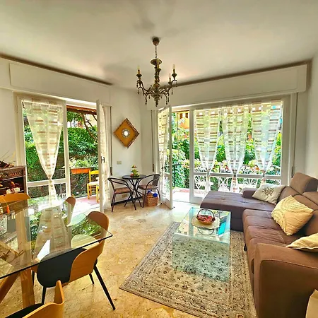 Casa Con Giardino Vicino Al Mare アパート